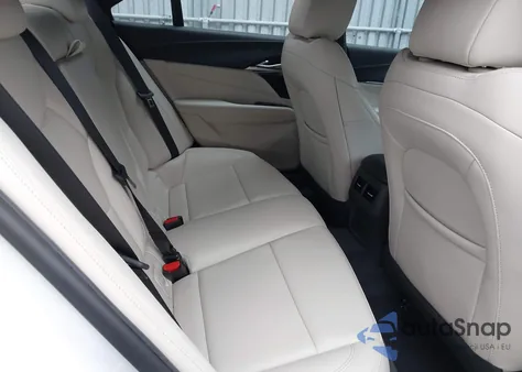 2023 Cadillac Ct4 Luxury z USA, uszkodzony, nr VIN 1G6DK5RKXP0130023